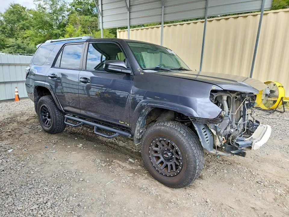 2016 TOYOTA 4RUNNER SR5  