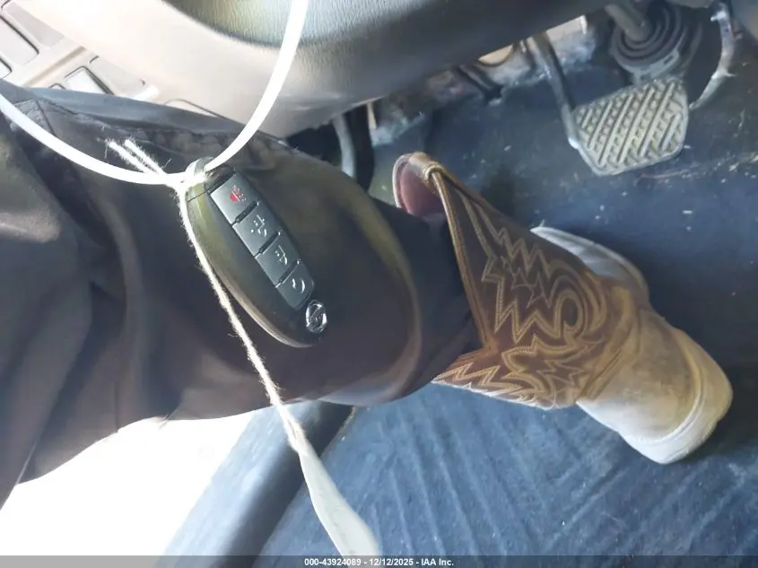 2018 NISSAN PATHFINDER SV