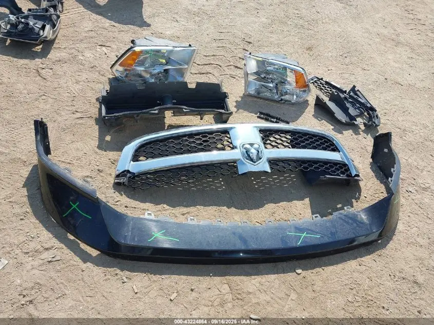 2020 RAM 1500 CLASSIC SLT  4X2 6'4 BOX