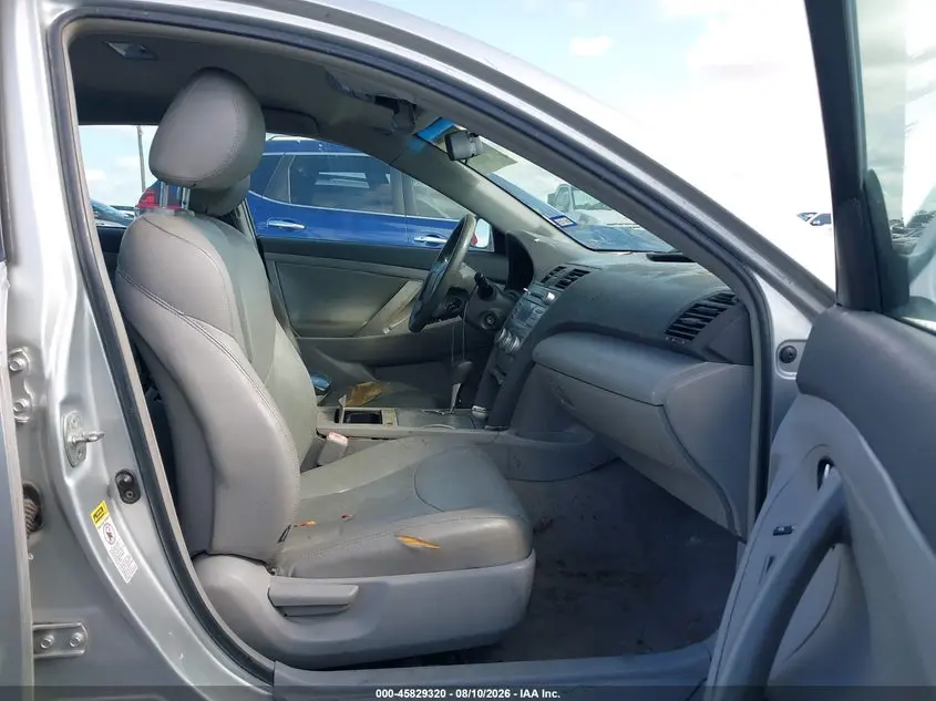 2010 TOYOTA CAMRY LE