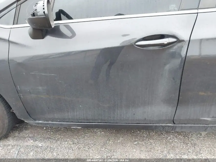 2017 CHEVROLET CRUZE LT AUTO