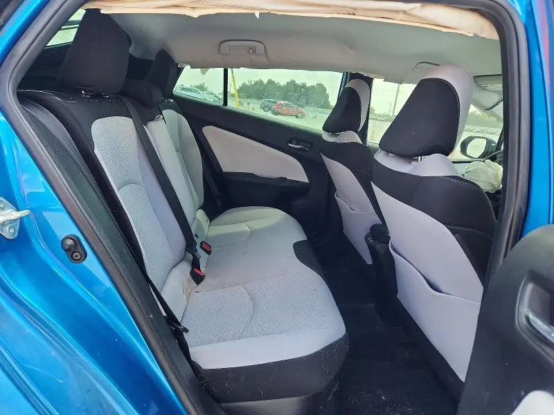2020 TOYOTA PRIUS LE  