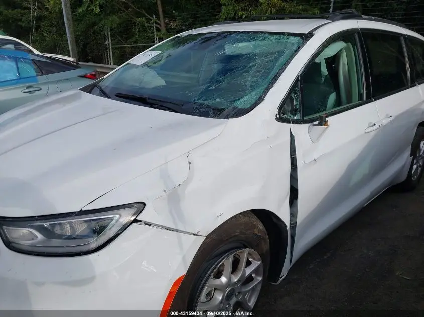 2022 CHRYSLER PACIFICA TOURING L