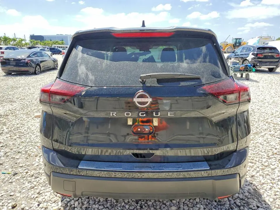 2025 NISSAN ROGUE SV  