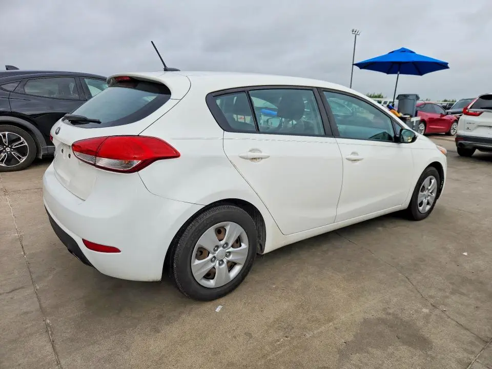 2017 KIA FORTE LX  