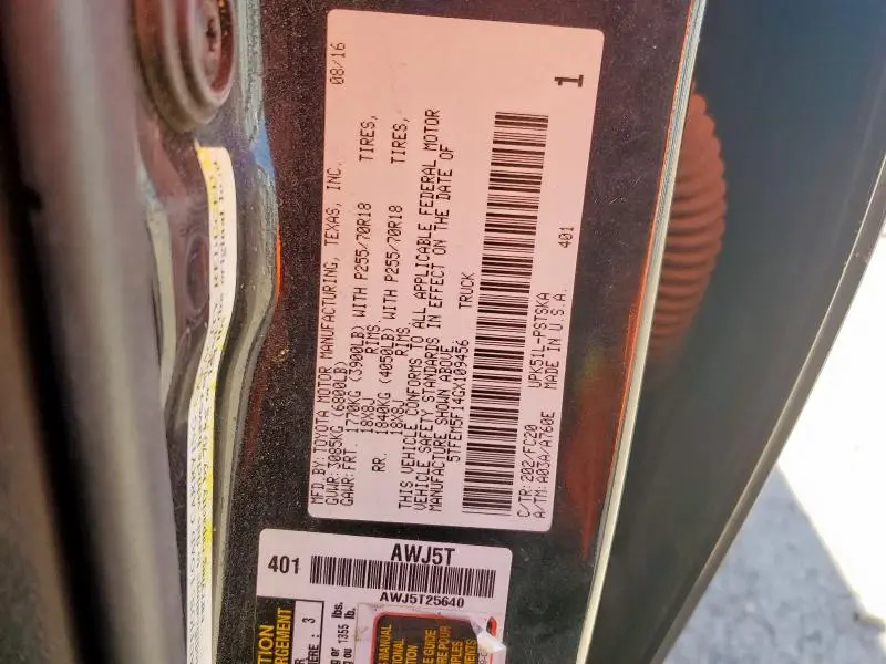 2016 TOYOTA TUNDRA CREWMAX SR5  