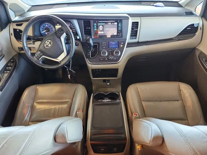2016 TOYOTA SIENNA XLE PREMIUM 8-PASSENGER  