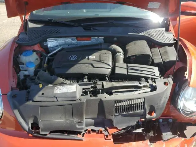 2017 VOLKSWAGEN BEETLE S/SE  