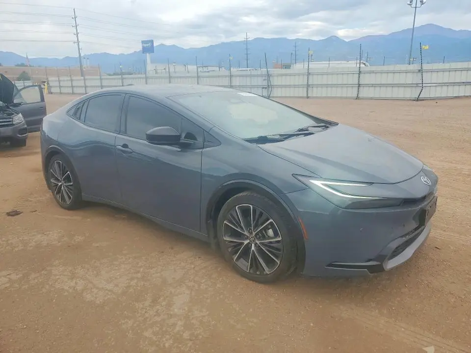 2024 TOYOTA PRIUS LE  