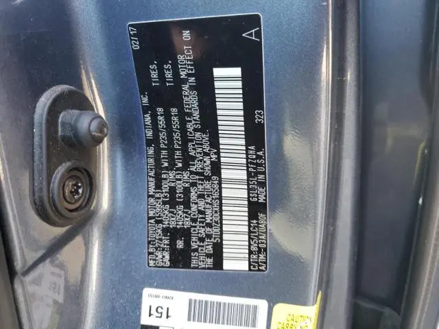 2017 TOYOTA SIENNA XLE  