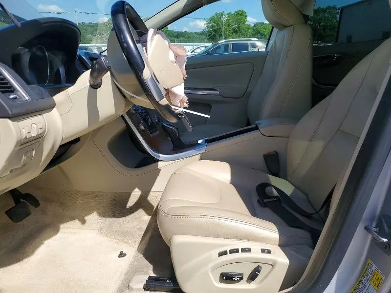 2015 VOLVO XC60 T5 PREMIER  