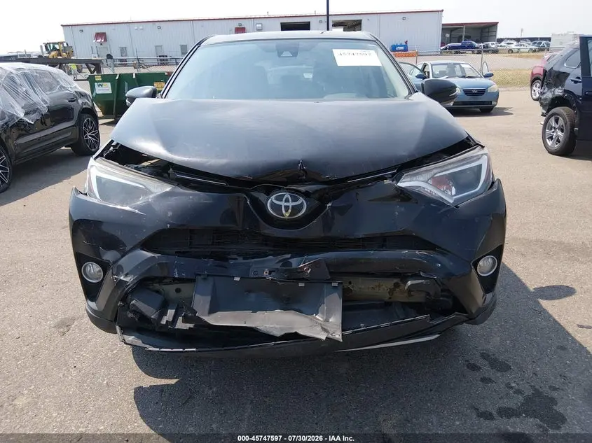 2018 TOYOTA RAV4 XLE