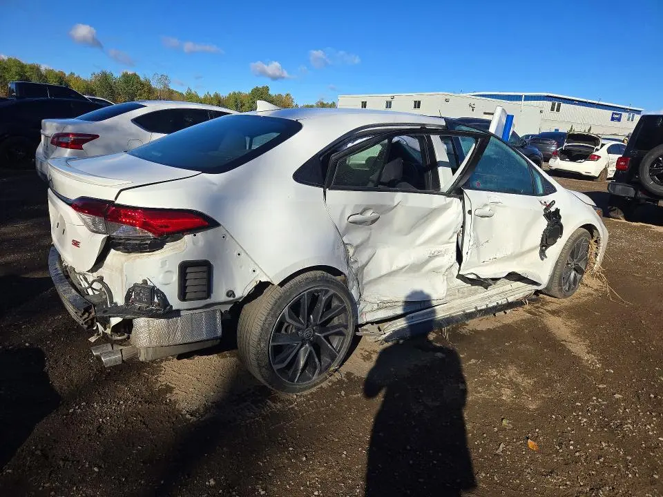 2022 TOYOTA COROLLA SE  