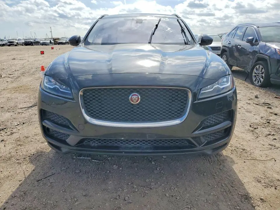 2017 JAGUAR F-PACE PRESTIGE  