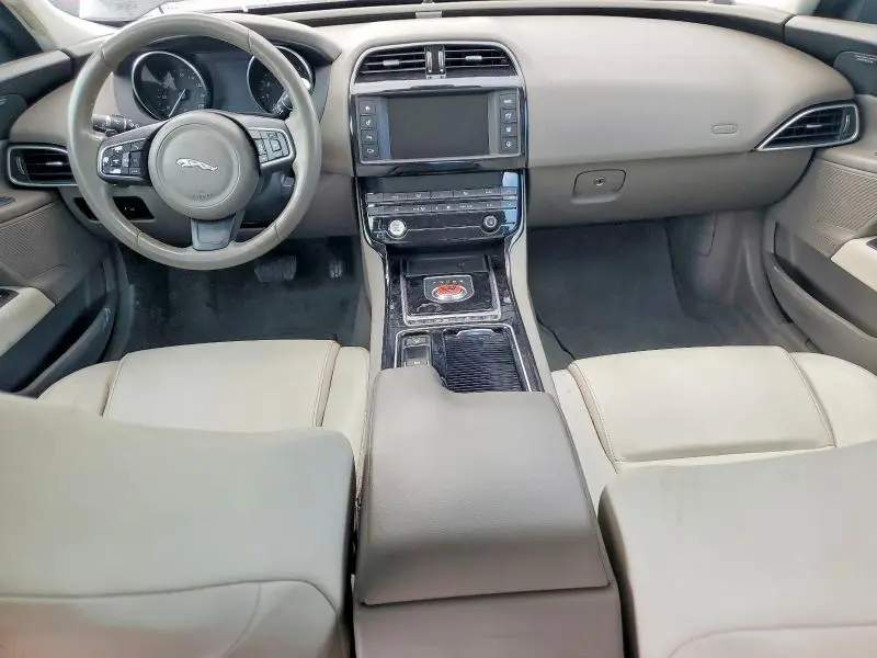 2018 JAGUAR XE PREMIUM  
