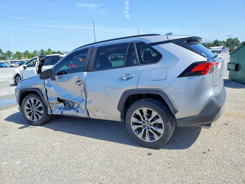 2022 TOYOTA RAV4 LIMITED  