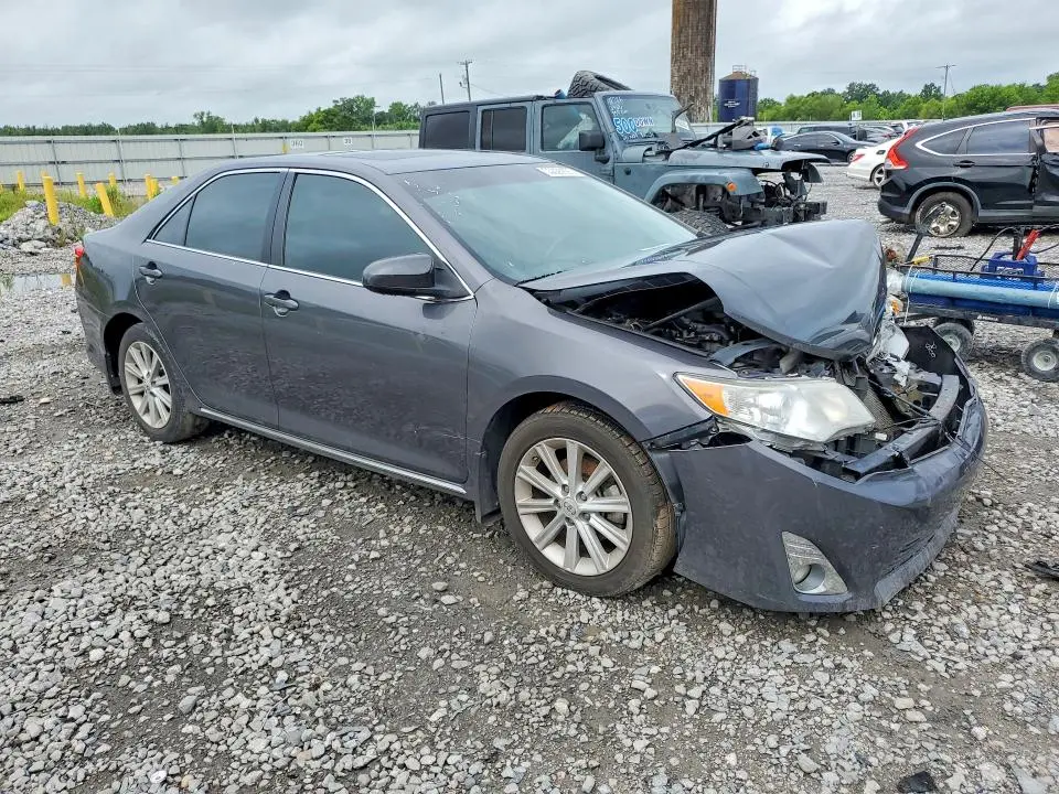 2012 TOYOTA CAMRY XLE  