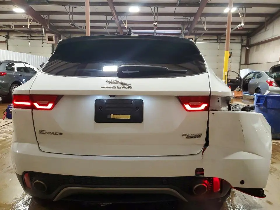 2018 JAGUAR E-PACE SE  
