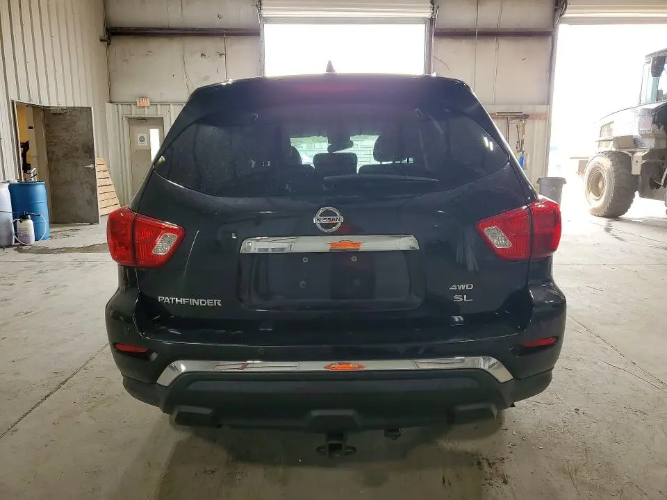 2019 NISSAN PATHFINDER SL  