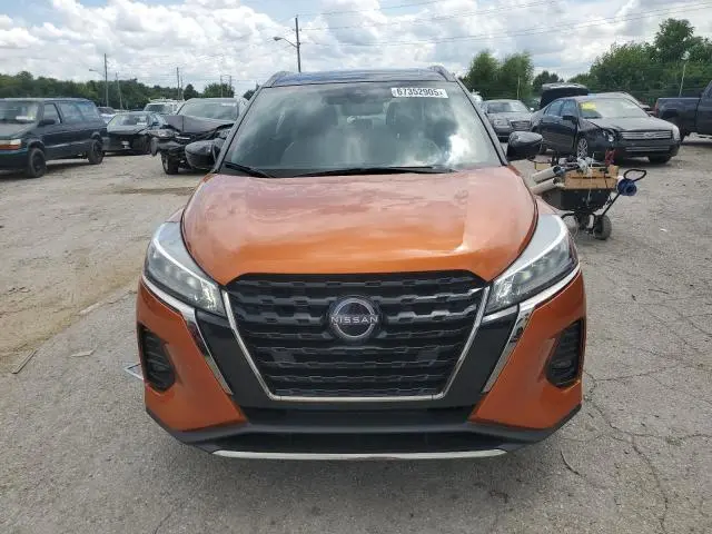 2024 NISSAN KICKS SR  