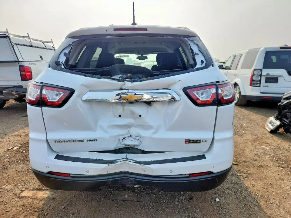 2017 CHEVROLET TRAVERSE LT  