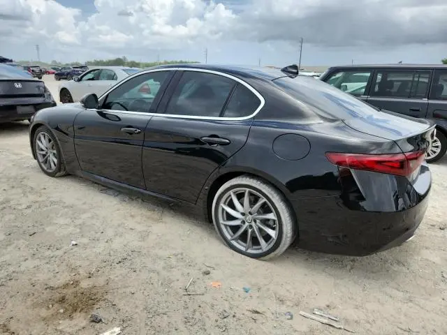 2017 ALFA ROMEO GIULIA   