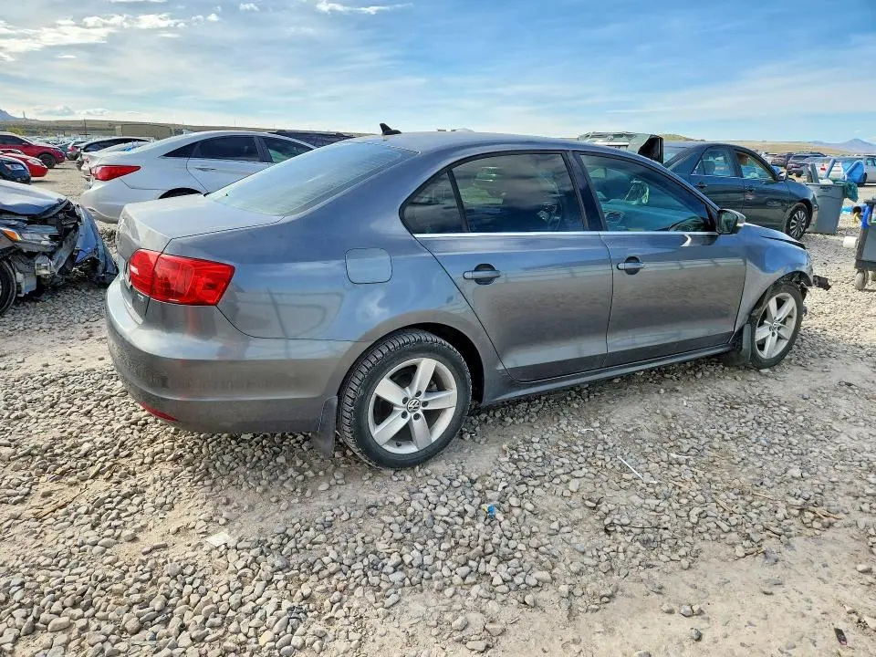 2012 VOLKSWAGEN JETTA TDI  