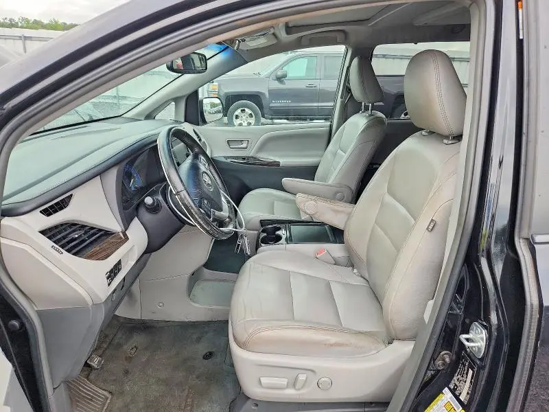 2016 TOYOTA SIENNA XLE PREMIUM 7-PASSENGER  