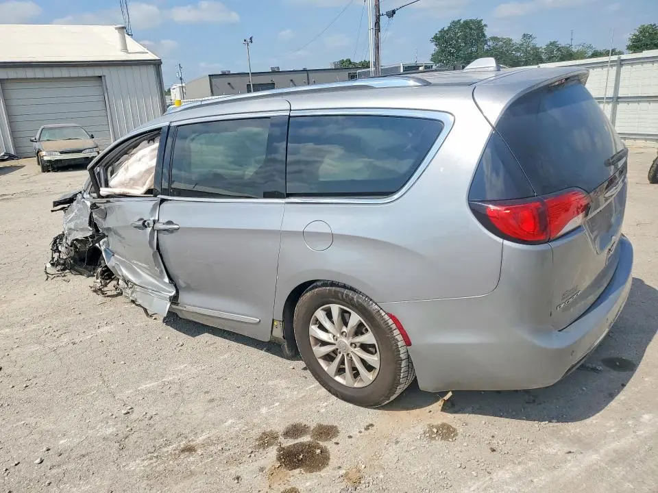 2019 CHRYSLER PACIFICA TOURING L  