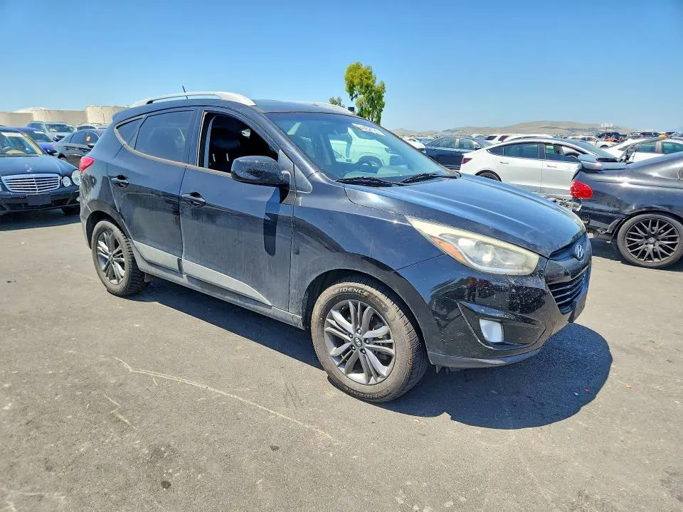 2015 HYUNDAI TUCSON SE  