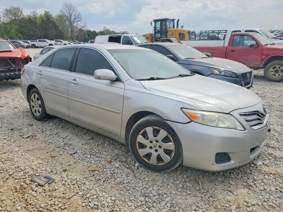 2011 TOYOTA CAMRY LE  