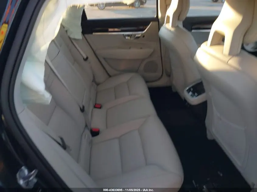 2017 VOLVO S90 T6 MOMENTUM