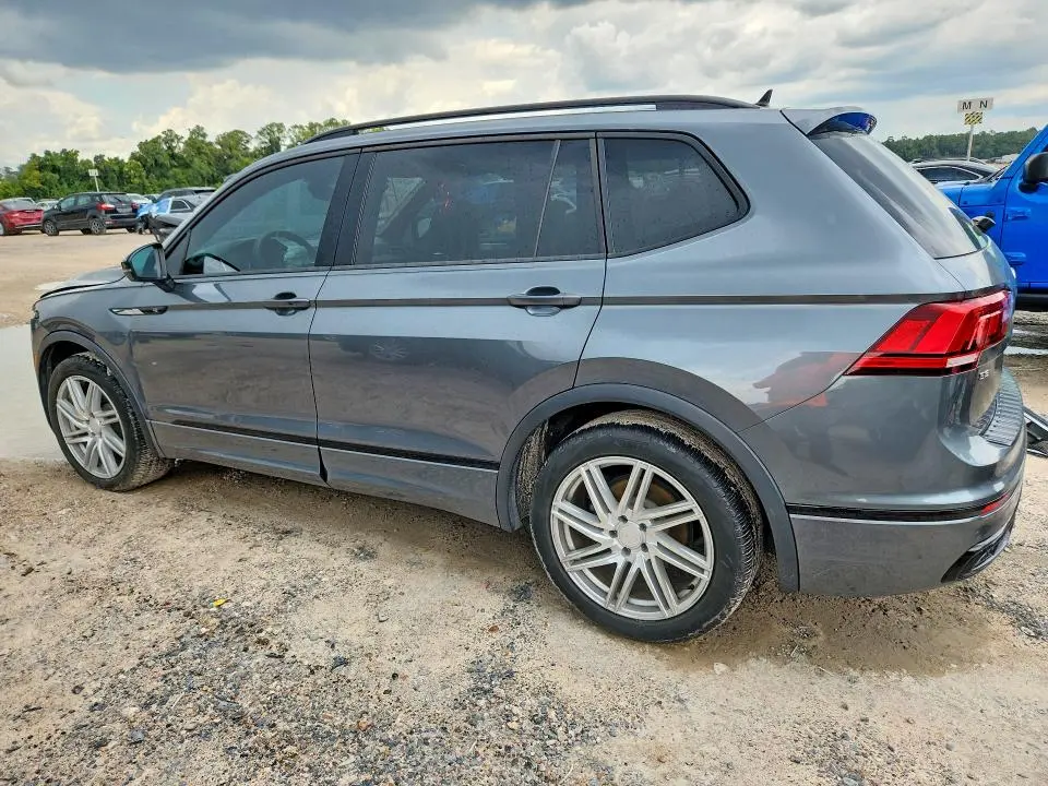 2023 VOLKSWAGEN TIGUAN SE R-LINE BLACK  