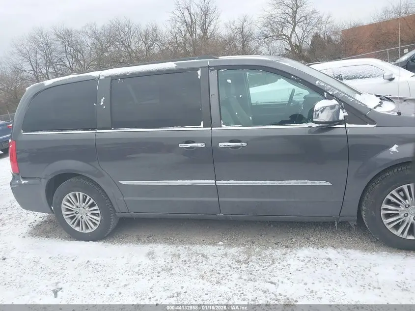 2016 CHRYSLER TOWN & COUNTRY TOURING-L ANNIVERSARY EDITION