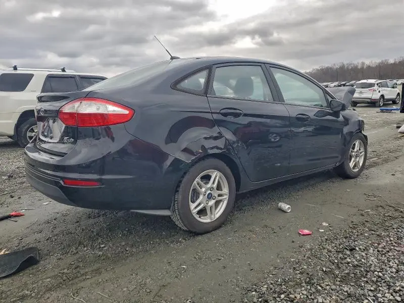 2017 FORD FIESTA SE  