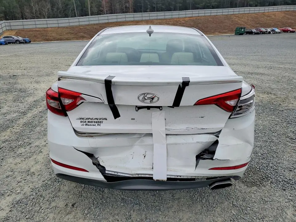 2015 HYUNDAI SONATA SE  