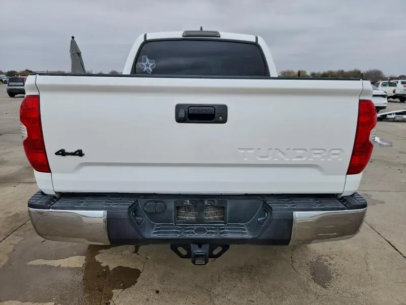2020 TOYOTA TUNDRA CREWMAX SR5  