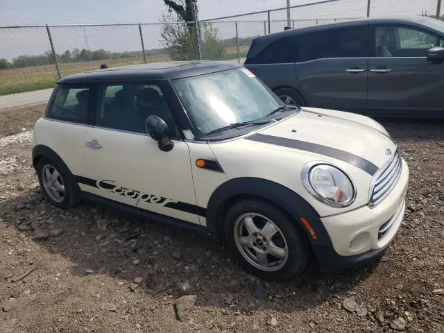 2011 MINI COOPER 