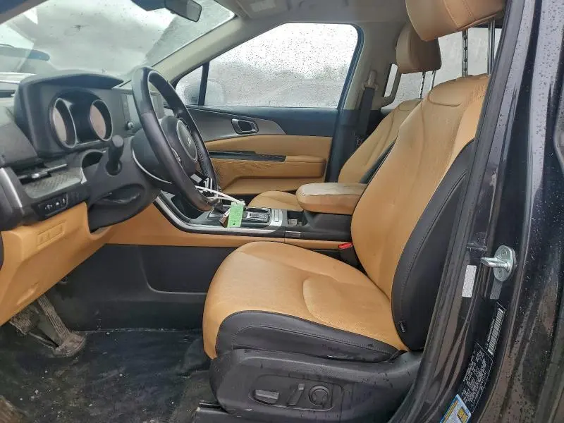 2023 KIA CARNIVAL LX  