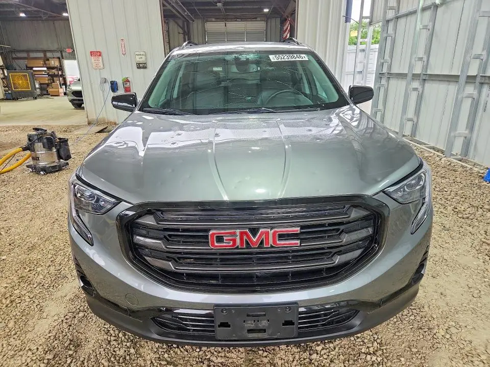 2021 GMC TERRAIN SLT  