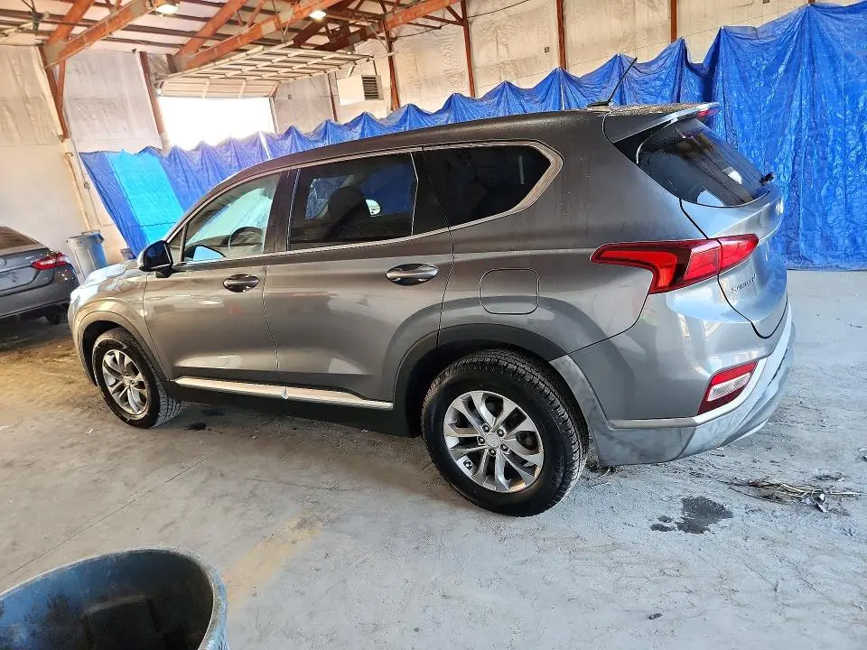 2019 HYUNDAI SANTA FE SE  