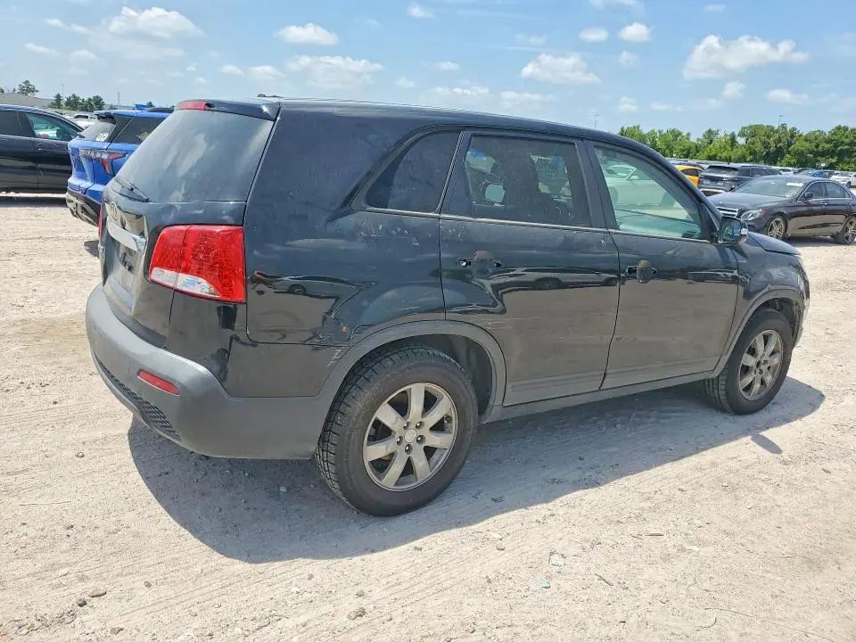 2013 KIA SORENTO LX  