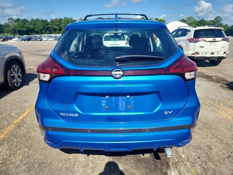 2024 NISSAN KICKS SV  