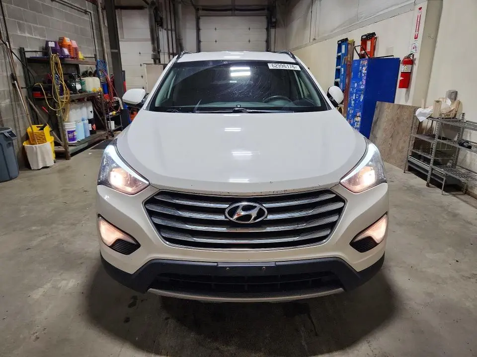 2016 HYUNDAI SANTA FE SE  
