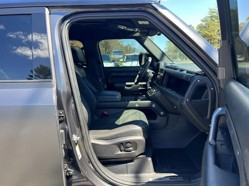 2023 LAND ROVER DEFENDER 110  