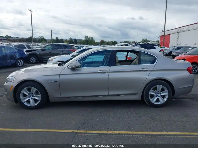 2011 BMW 5 SERIES 528I