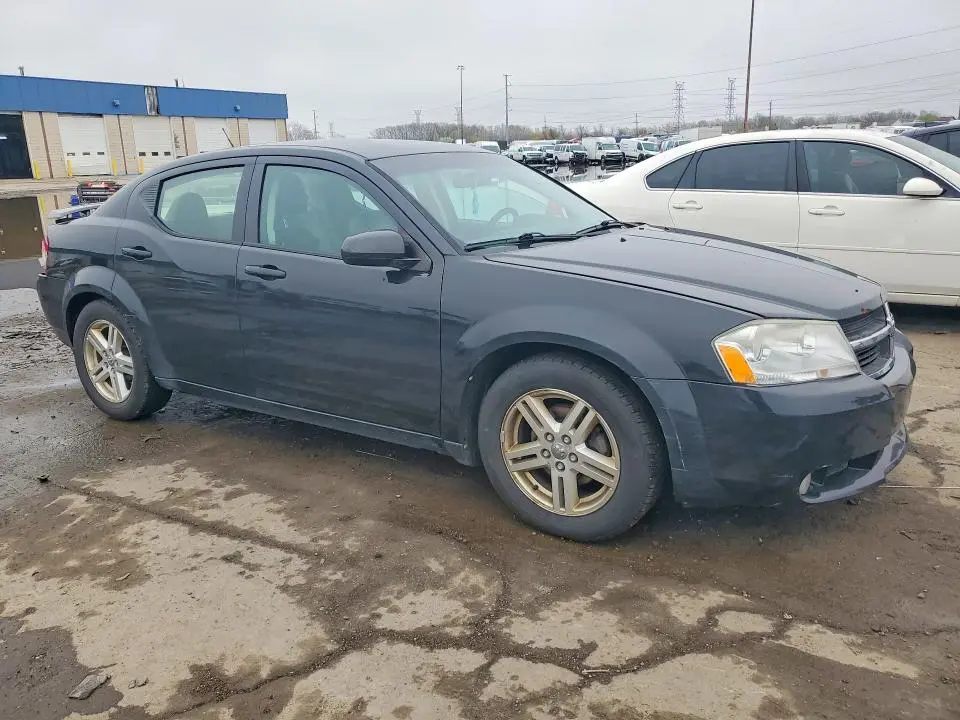 2010 DODGE AVENGER R  