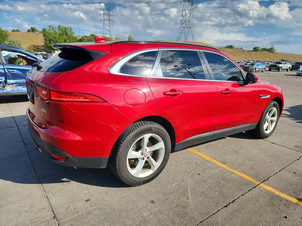 2019 JAGUAR F-PACE PREMIUM  