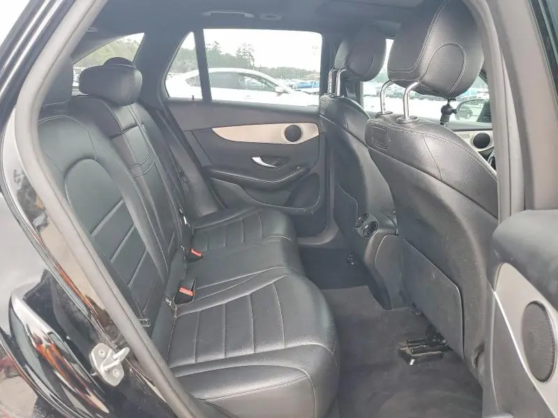 2019 MERCEDES-BENZ GLC 300  