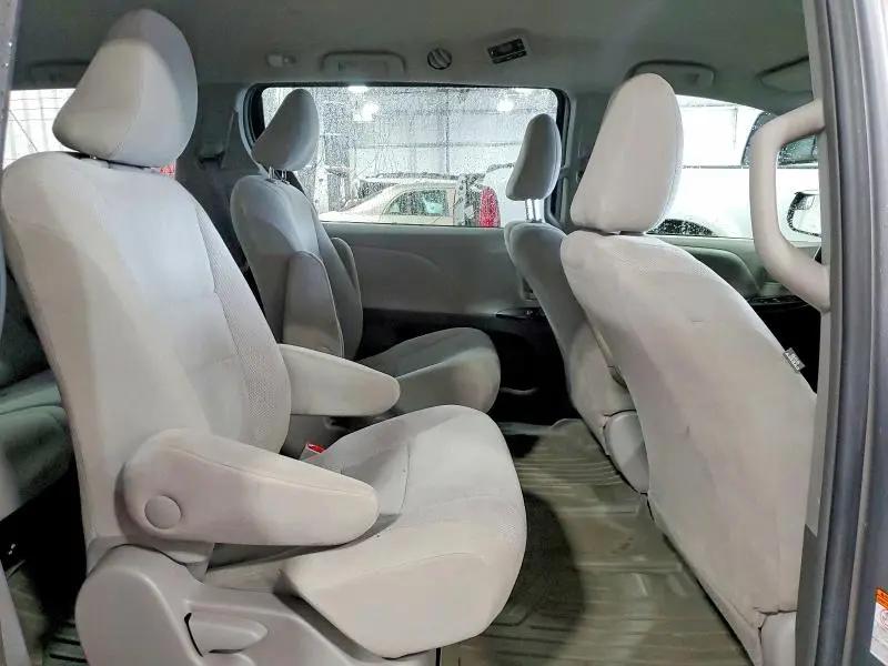2017 TOYOTA SIENNA L 7-PASSENGER  